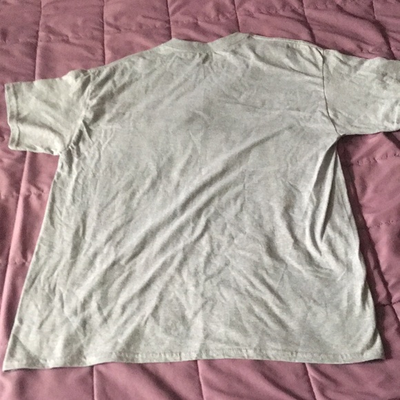 Jurassic World T-Shirt - Picture 3 of 4